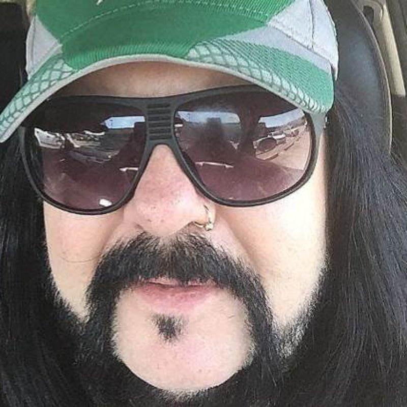 Sources Claim VINNIE PAUL Suffered 'Major Heart Attack' 