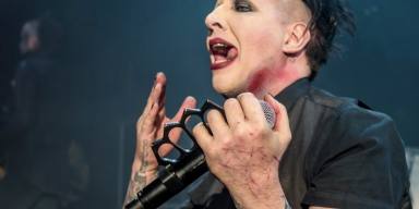 Marilyn Manson Forced Fan to Take Off A7X Shirt: “It’s Not My Band”