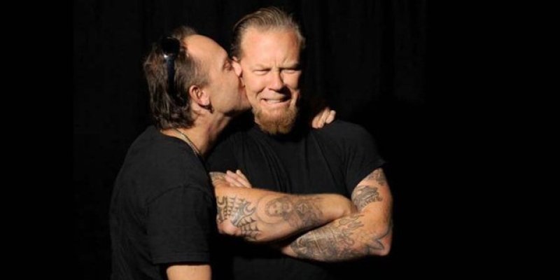  METALLICA's LARS ULRICH Recalls Meeting JAMES HETFIELD For First Time: 'He Was Very Shy And Super Introverted' 