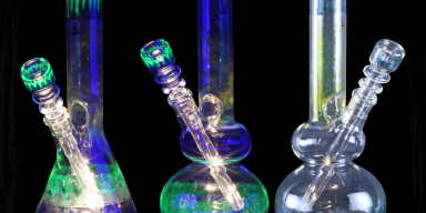 How do UV bongs function? Read our in-depth analysis to learn more about UV bongs.