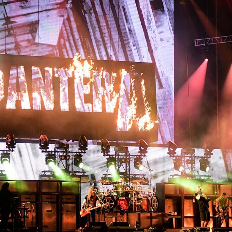 CHARLIE BENANTE Says It Took Him 'A Couple Of Months' To Learn To Play PANTERA's Songs