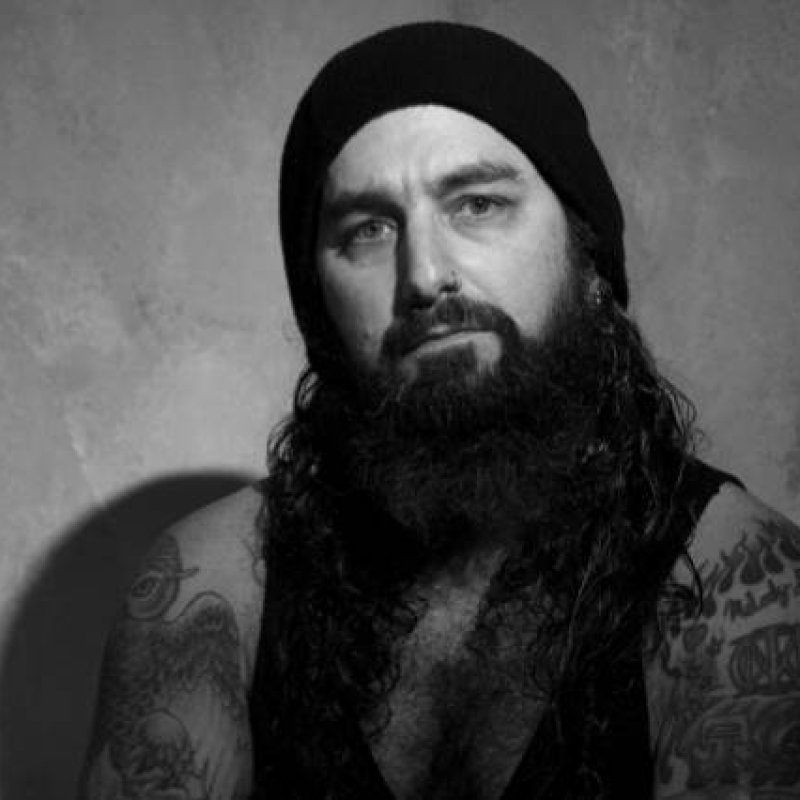  MIKE PORTNOY: 'PANTERA Was The Only Band To Carry Metal Through The '90s' 