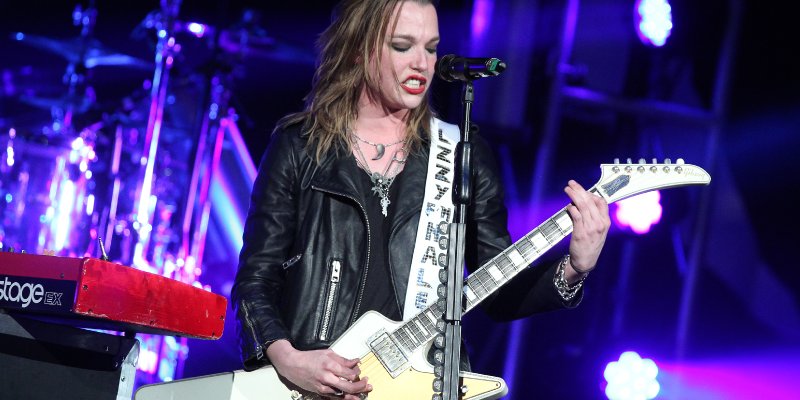 HALESTORM's LZZY HALE Loves To See Metalheads Singing Along To Her ADELE Cover, Watch It Here!