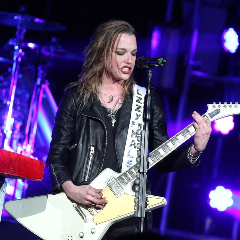 HALESTORM's LZZY HALE Loves To See Metalheads Singing Along To Her ADELE Cover, Watch It Here!