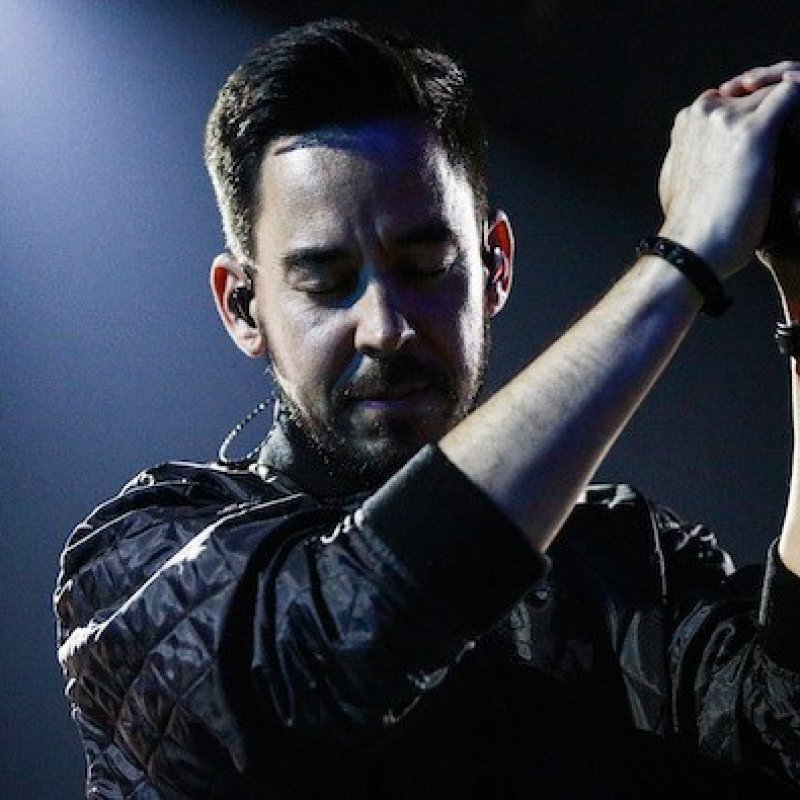  LINKIN PARK’s Mike Shinoda Criticizes Media Reports on Deaths of Chester Bennington, Chris Cornell, and Other Celebrities