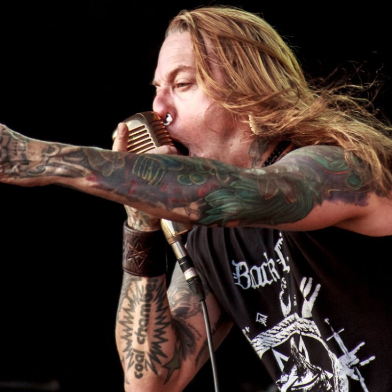 DEVILDRIVER's DEZ FAFARA Tells Us What He Thinks 'Metal Is' ?