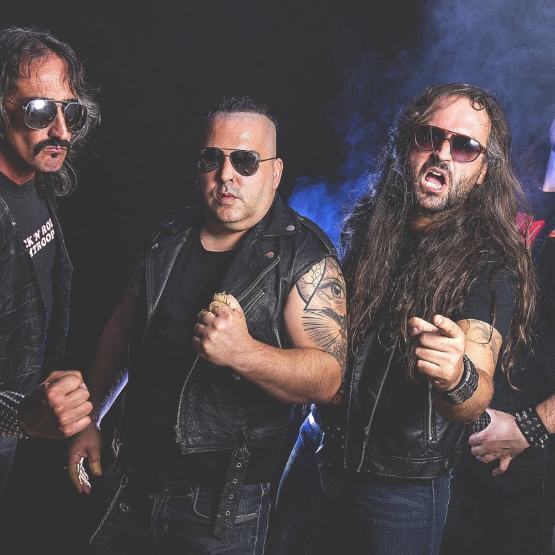 IRON CURTAIN stream new DYING VICTIMS mini-album at InvisibleOranges.com