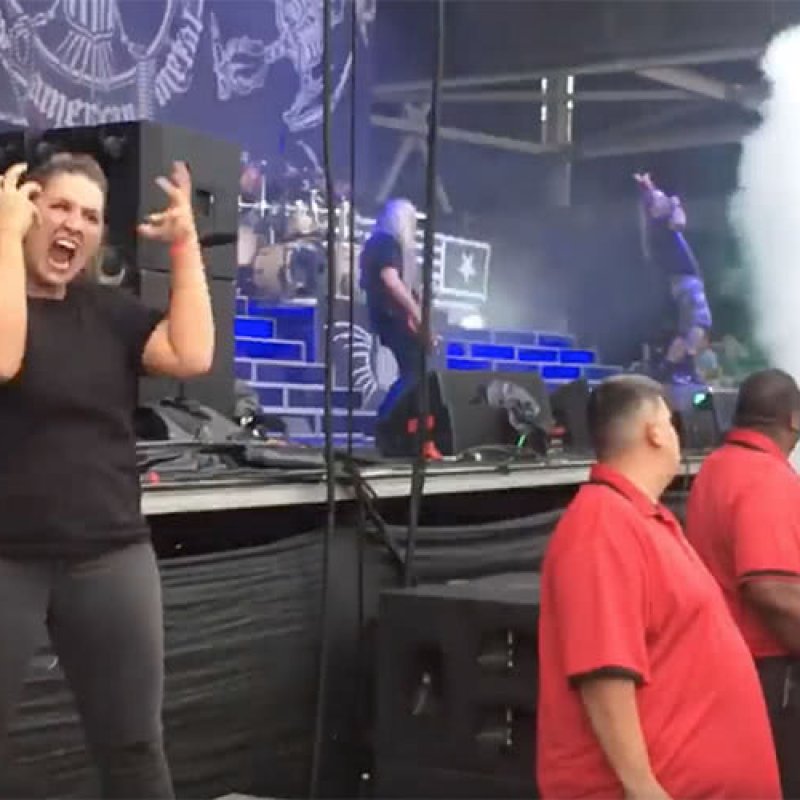  LAMB OF GOD Frontman Praises Sign Language Interpreter Who Rocked Social Media In Viral Video 