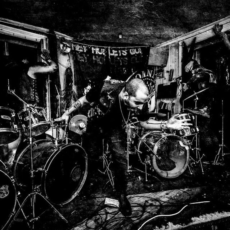 Tilintetgjort debut album out next week!