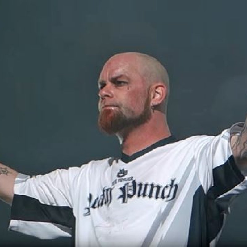  FIVE FINGER DEATH PUNCH Frontman: 'I'm Having The Best Time Of My Life Right Now' 