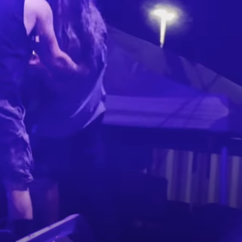 Morbid Angel stops their set, Trey Azagthoth unable to keep playing!