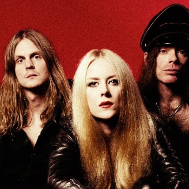  LUCIFER's JOHANNA SADONIS On Retro Rock Image: 'Nobody Wants To See BLACK SABBATH In Jogging Pants And Sneakers' 