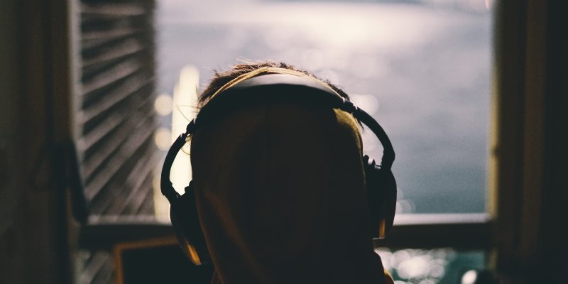 Seven Benefits of Listening to Metal Music While Studying