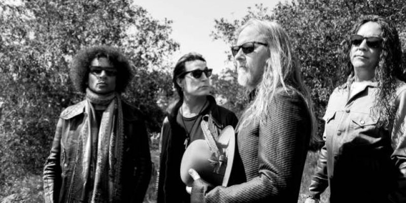  Listen To New ALICE IN CHAINS Song 'Never Fade' 