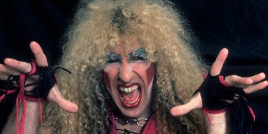 Dee Snider Say's He Invented Stage Diving And Regrets it!