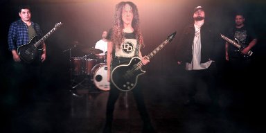 Marty Friedman y el argentino Daniel Devita   presentan el single y video de “Paradoja”  El ex Megadeth y Devita convergen en la creación de su ópera rock.