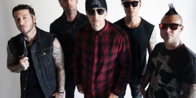  Here Is Official Preview Of New AVENGED SEVENFOLD Song 'Mad Hatter' 