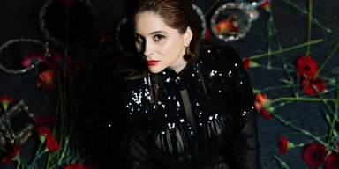 PAULA TELES UNVEILS DEBUT SOLO ALBUM ENTREPAREDES: A HAUNTING FUSION OF FADO AND METAL