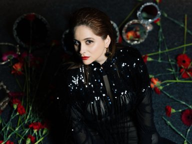 PAULA TELES UNVEILS DEBUT SOLO ALBUM ENTREPAREDES: A HAUNTING FUSION OF FADO AND METAL