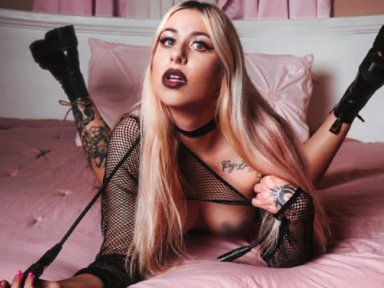 ALLIE RIOT UNLEASHES CHAOS WITH GG ALLIN COVER — AND STEALS THE SHOW AT SOCIETY 1 COMEBACK