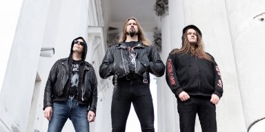 HOODED MENACE Cast Death-Doom in Ghoulish New Light on Lachrymose Monuments of Obscuration Watch the creepy, crushing video for lead single "Portrait Without a Face"