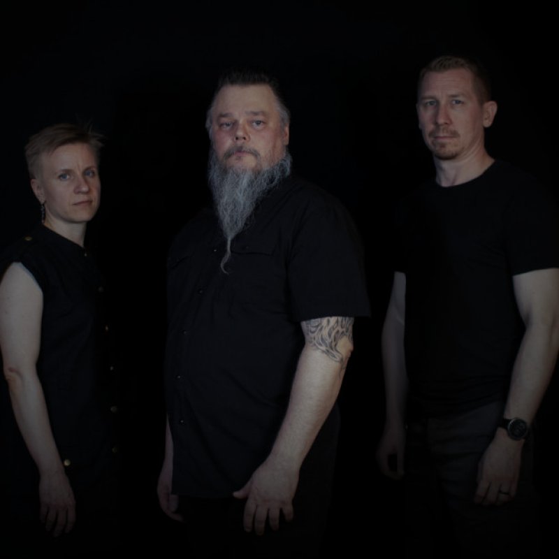 Kalmo Unleashes Crushing New Single “Thy Chosen One” and Reveals Band Lineup