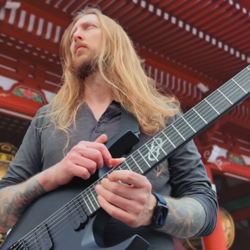 Guitar World Spotlights Ola Englund’s “The Guillotine” and Solar Guitars’ New Headless Models