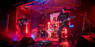 TAKIPNIK ANNOUNCES NEW ALBUM AWAKENED – OUT OCTOBER 24, 2025