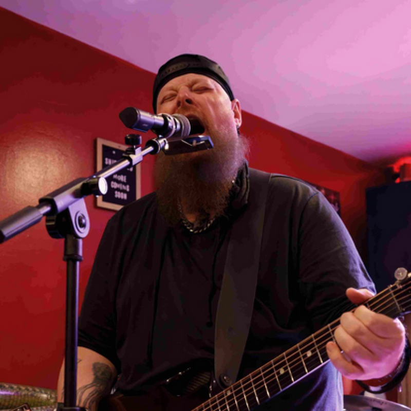 Blabbermouth, MetalSucks, The PRP, Bass Magazine, and The Mosh Network Spotlight Dee Calhoun (aka Screaming Mad Dee) in Coverage of David Ellefson’s European Bass Warrior Tour 2025