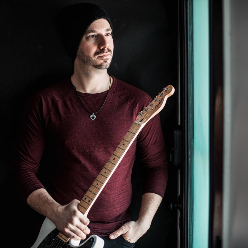 JON HARRIS SERVES UP A FUNK-ROCK FEAST WITH NEW “MUSTARD N KETCHUP” PLAYTHROUGH