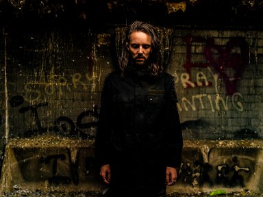 HOOK & LACE IGNITE WITH NEW SINGLE &ldquo;BLAZE&rdquo; Debut Full-Length Album &ldquo;Unblossoming&rdquo; Arrives in 2026