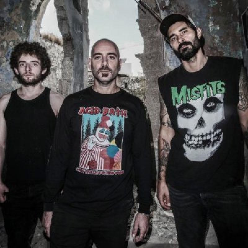 SLOWREPEAT&rsquo;S AQUA HAZE STRIKES #29 ON DOOMCHARTS Mediterranean Stoner Doom Trio Continues to Crush With Cosmic Fuzz