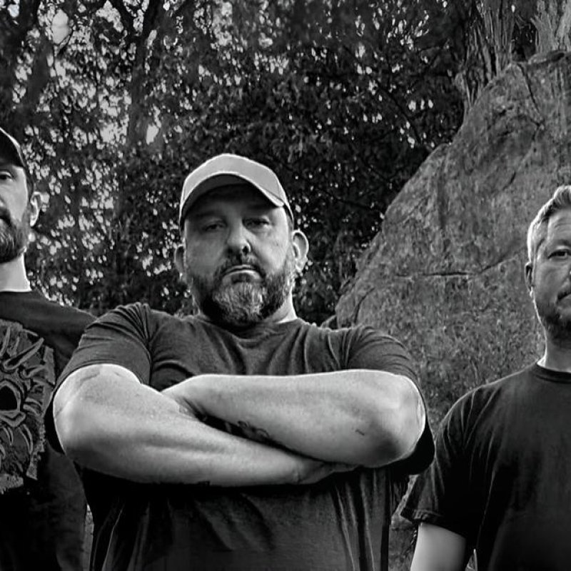 The Crooked Skulls Deliver Desert-Baked Riffs and Doom-Soaked Groove on Midnight Sun