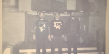 Eternal Dialtone Unleash Hypnotic Self-Titled Debut &ndash; A Cosmic Psych Stoner Rock Journey