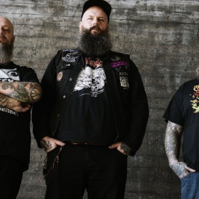 HEXJAKT UNLEASH OCCULT DOOM RITUAL ON FOUR ALTARS OF SIN SPLIT OUT NOW VIA MAJESTIC MOUNTAIN RECORDS