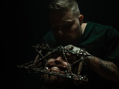 Larcenia Roe Return With Controversial New Single "Sandy Cheeks" Ahead Of North American Tour With AngelMaker And Ingested
