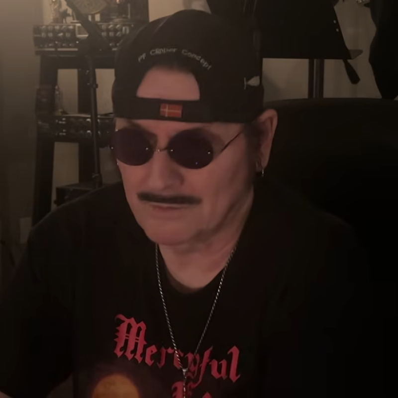 KING DIAMOND SAYS ANDY LAROCQUE MAY NOT HAVE WANTED TO TOUR AS MUCH ANYMORE: &ldquo;I DON&rsquo;T THINK HE LIKES TOURING THAT MUCH AS WE&rsquo;RE DOING NOW&rdquo;