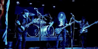 THRENODY RETURNS TO THE FILTH WITH NEW SINGLE &ldquo;FLASHLIGHT OVER FILTH&rdquo;