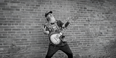 STONEWIELDER: MARK WEEKS DISCUSSES THE PERSONAL STORY BEHIND &ldquo;THE NEEDLE,&rdquo; DOOM METAL ROOTS, AND THE POWER OF HEAVY RIFFS
