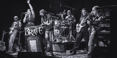 BRAVEMUSIC CELEBRATES 30 YEARS OF INDEPENDENT MUSIC