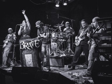 BRAVEMUSIC CELEBRATES 30 YEARS OF INDEPENDENT MUSIC