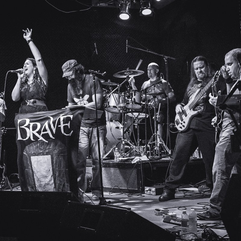 BRAVEMUSIC CELEBRATES 30 YEARS OF INDEPENDENT MUSIC
