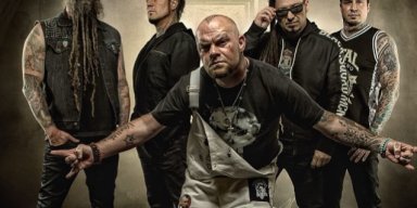  FIVE FINGER DEATH PUNCH Drummer JEREMY SPENCER To Sit Out Fall Tour; Temporary Replacement Announced 