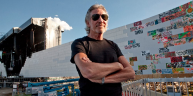 Roger Waters Wants To Perform Pink Floyd’s The Wall On US-Mexico Border!