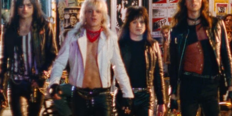  MÖTLEY CRÜE Teases Trailer For 'The Dirt' Film!