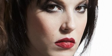  HALESTORM's LZZY HALE Doesn't Have A Drivers License?