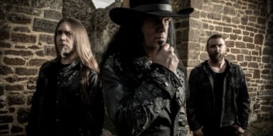 Former MORBID ANGEL Frontman DAVID VINCENT: Releases 'Monolilith' Song From VLTIMAS!