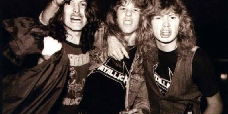 LARS ULRICH Says DAVE MUSTAINE’s Early Lyrics Were Full Of Sexual Connotations