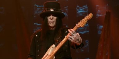  MICK MARS Says His Upcoming Solo Album Will Be 'A Bit Harder' Than MÖTLEY CRÜE 