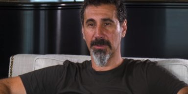  SYSTEM OF A DOWN's SERJ TANKIAN Is 'Heartbroken And Depressed' Over Terror Attack At New Zealand Mosques 